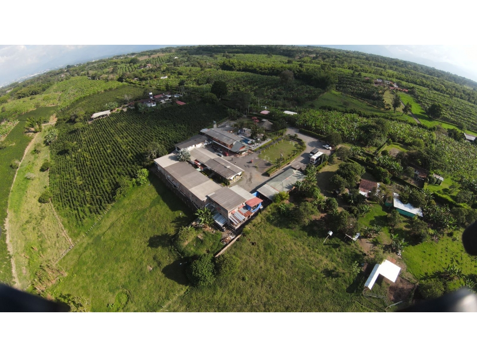 FINCA HOTEL VENTA PUEBLO TAPAO QUINDIO COLOMBIA 3207746921 - 1