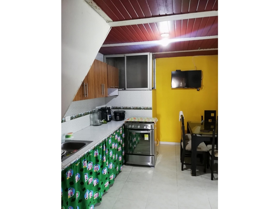 VENTA CASA TRIFAMILIAR, CIRCASIA QUINDIO COL CEL. 320 7746921 - 6