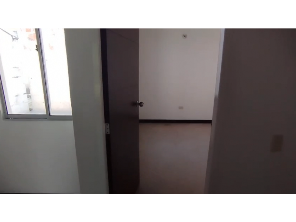 SE VENDE CASA EN CONJUNTO CERRADO AL SUR DE ARMENIA QUINDIO COLOMBIA — foto 3