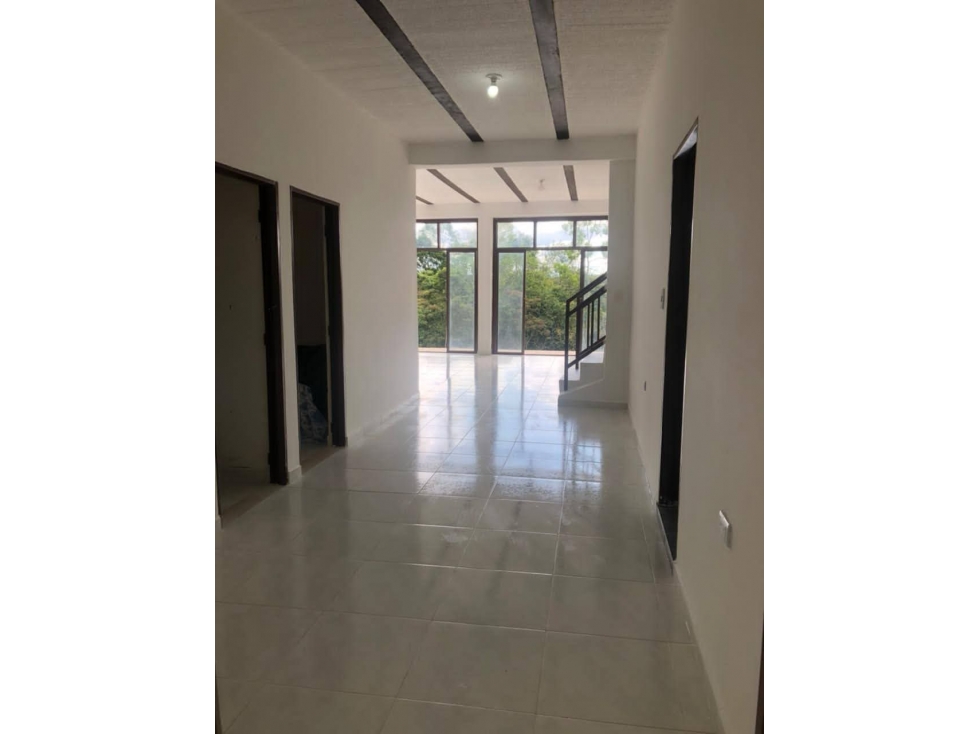 HERMOSA Y AMPLIA FINCA — foto 3