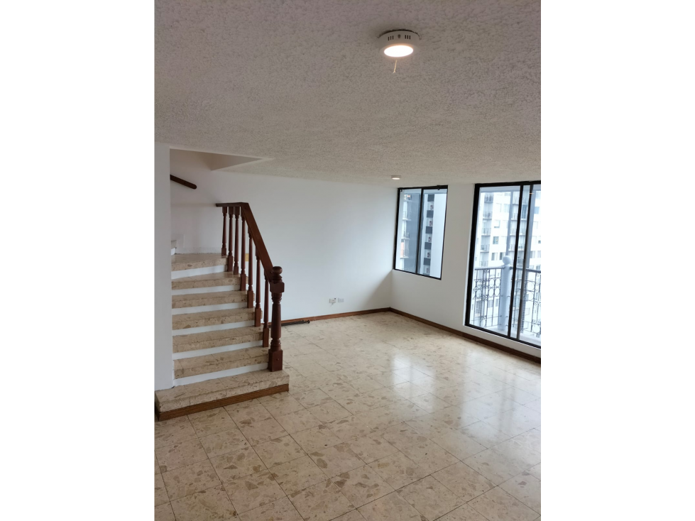 VENTA APARTAMENTO DUPLAX AL NORTE ARMENIA QUINDIO COLOMBIA-3207746921