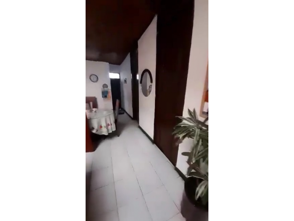 SE VENDE CASA BIFAMILIAR EN EL CENTRO DE ARMENIA QUINDIO COLOMBIA