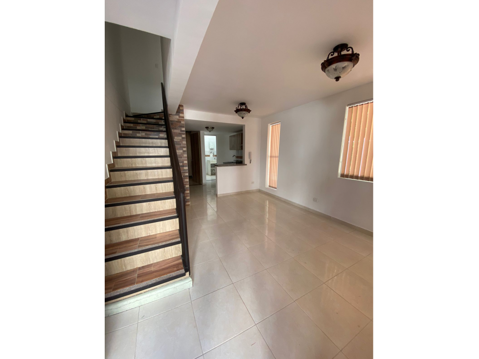 SE VENDE CASA AL SUR DE LA CIUDAD DE AREMENIA-QUINDIO — foto 2