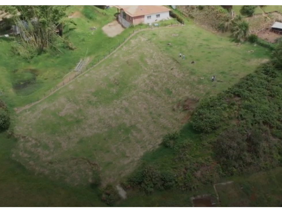 Lote en venta en Santuario 3.340 m² plano a 400 m de la autopista — foto 2
