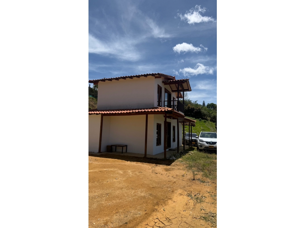 Finca en venta en Las Mercedes, Marinilla 3.000 m², 4 hab, 3 garajes