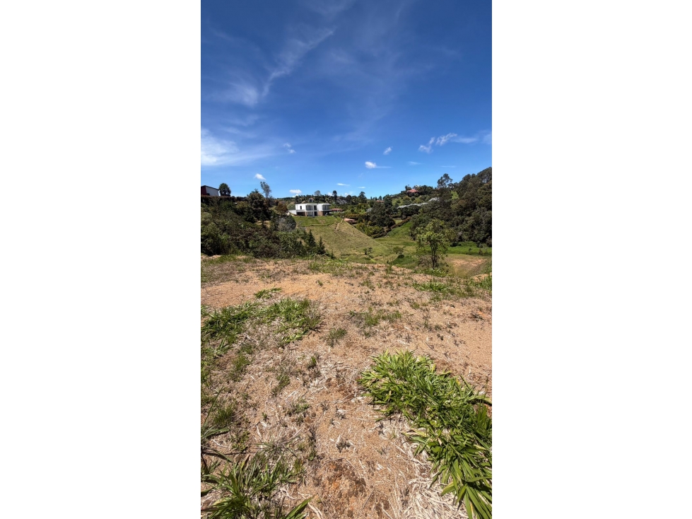 Finca en venta en Las Mercedes, Marinilla 3.000 m², 4 hab, 3 garajes — foto 4