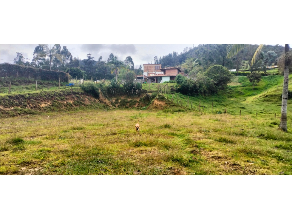 Lote en venta en Chaparral, Guarne 3.000 m²