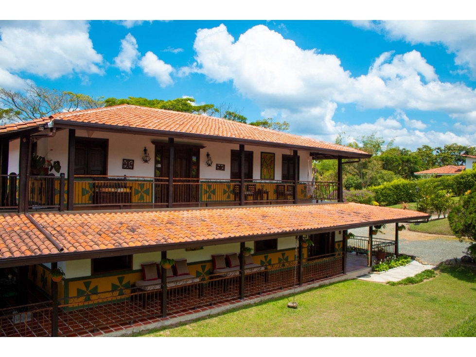 Venta Chalet vía Armenia a Montenegro Quindio - Colombia COD: 9298991 - 4