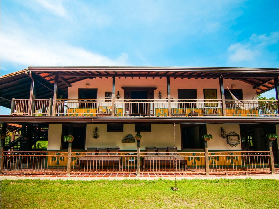 Venta Chalet vía Armenia a Montenegro Quindio - Colombia COD: 9298991 - 5
