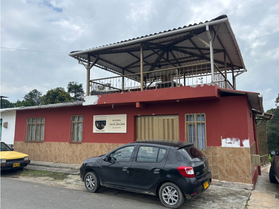 Venta Casa Campestre, Hojas Anchas Circasia Quindío (COL) COD: 8577067