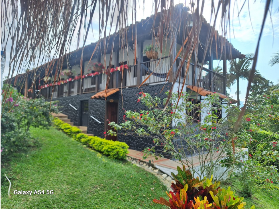 Venta Finca Hotel sector Montenegro via Quimbaya Quindio COD: 8316184 - 4