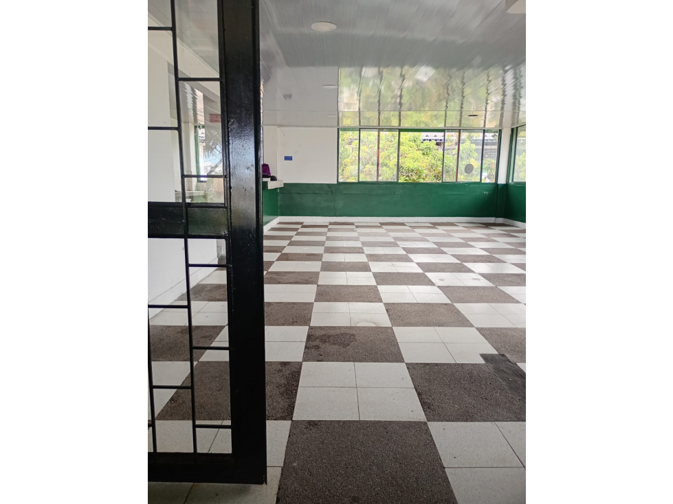Venta Bodega Occidente vía a Montenegro Quindío (COL) COD: 9404955 - 1