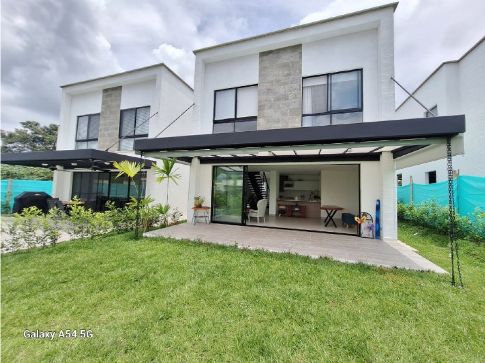 Venta Casa Campestre Sur Armenia Quindio (COL) COD:8125047