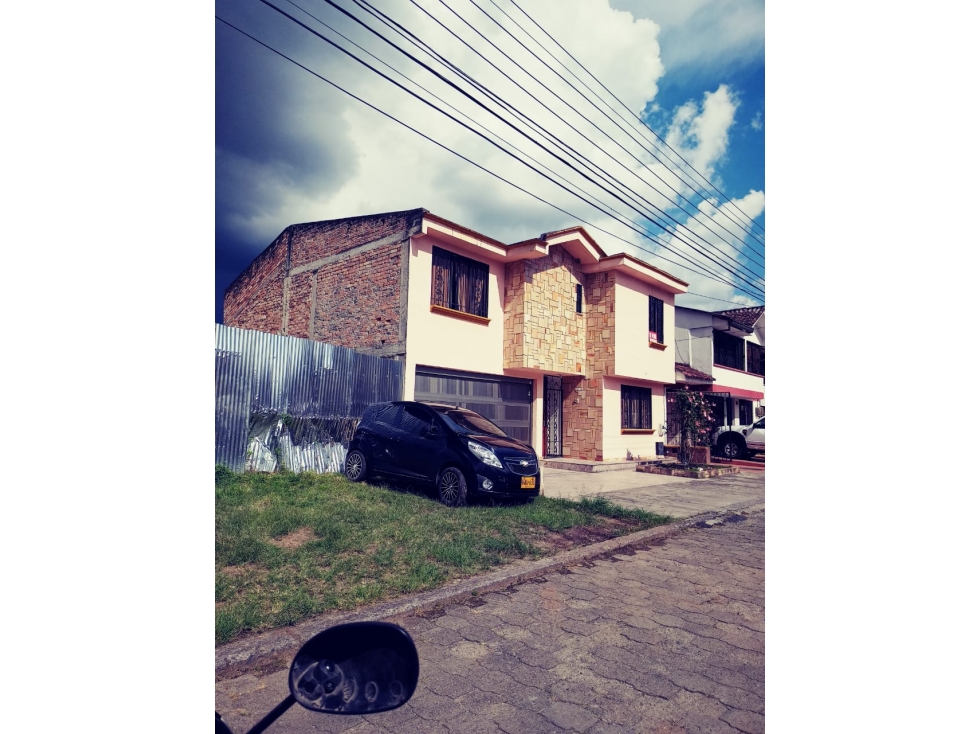 LUXA VENDE CASA BARRIO MACHANGARA - VIA AL BATALLON - POPAYAN