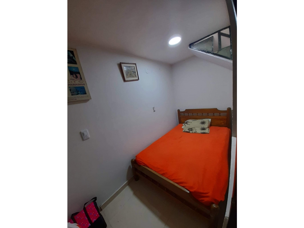 LUXA VENDE CASA 3 PISOS VARIANTE NORTE SECTOR ENTREPINOS — foto 3
