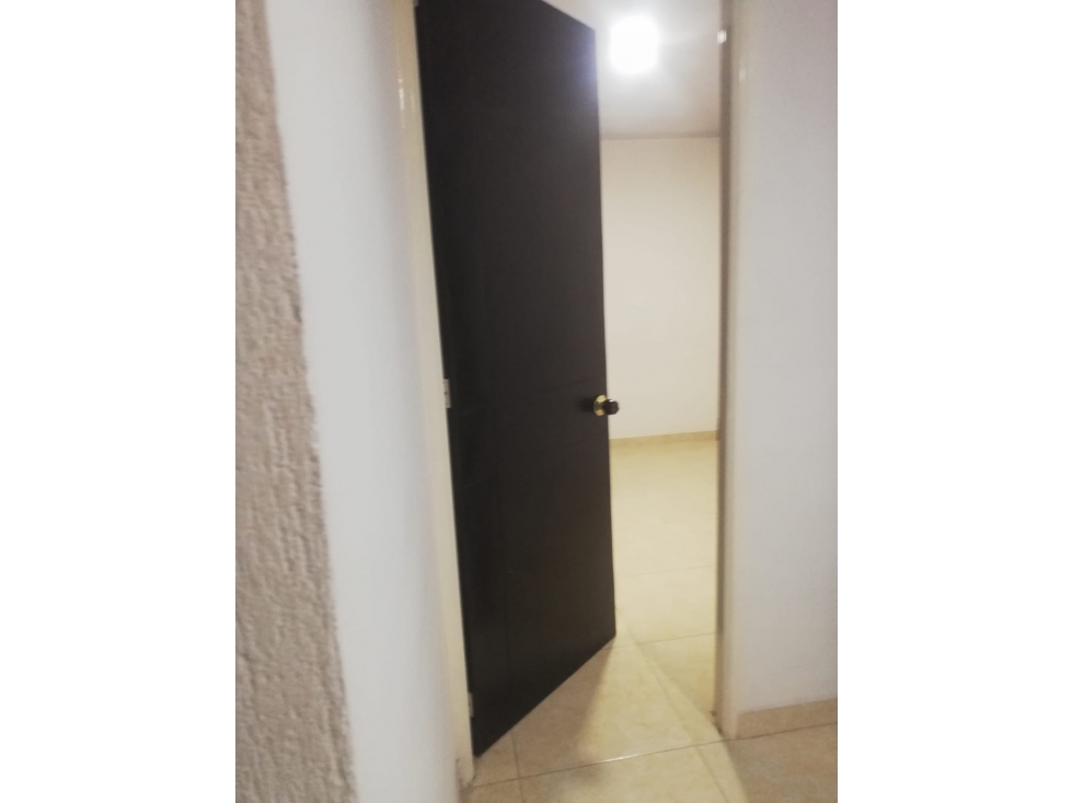 LUXA ARRIENDA APARTAESTUDIO EN EDIFICIO EL ALTO PINO PRIMER PISO — foto 2