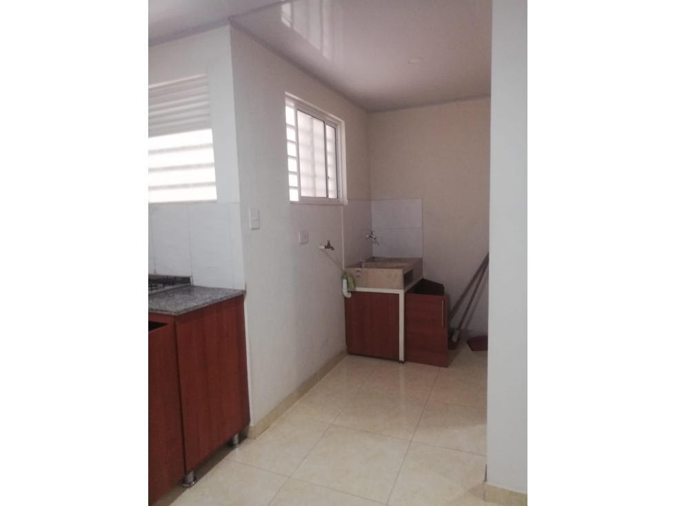 LUXA ARRIENDA APARTAESTUDIO EN EDIFICIO EL ALTO PINO PRIMER PISO — foto 4