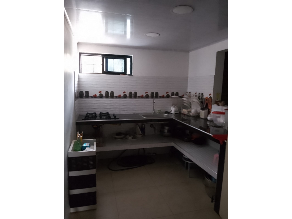 LUXA VENDE CASA DE 2 PISOS EN EL BARRIO SOLIDARIDAD — foto 4