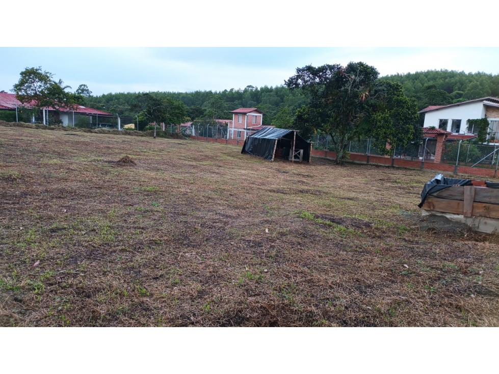 LUXA VENDE LOTE ESQUINERO VIA AL TABLON. Parcelación Las mercedes. - 2