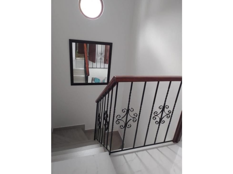 LUXA VENDE CASA DE 2 PISOS URBANIZACIÒN SANTA SOFIA -SECTOR NORTE — foto 4