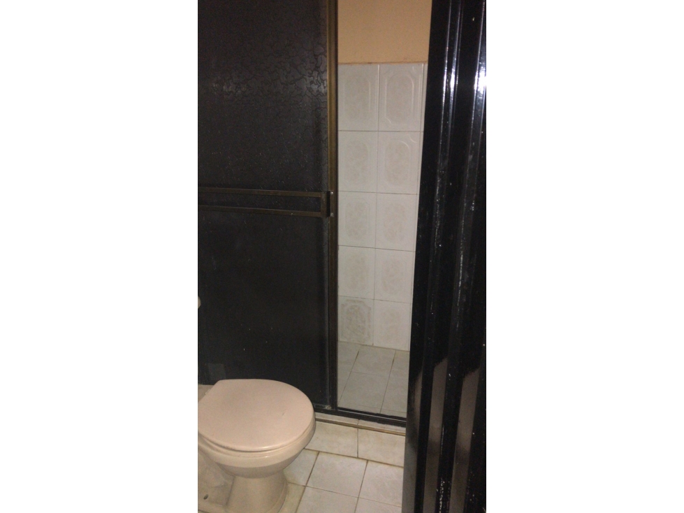 LUXA VENDE CASA DE 2 PISOS INDEPENDIENTES - BARRIO LOMAS DE GRANADA — foto 2