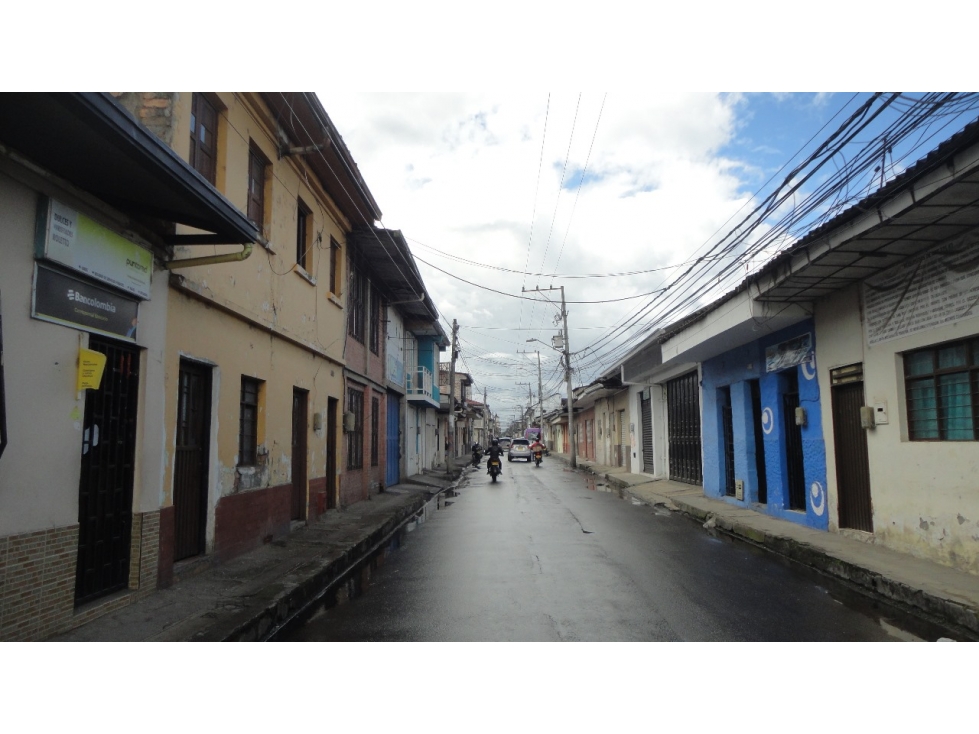 LUXA VENDE CASA AMPLIA BARRIO CENTRO HISTORICO — foto 3
