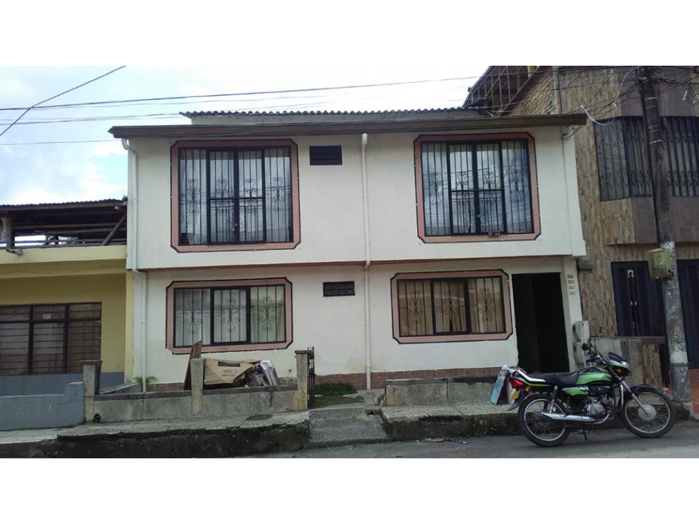 LUXA VENDE CASA COMERCIAL B.JOSE MA OBANDO.3 PISOS -5 APTOS RENTANDO — foto 2