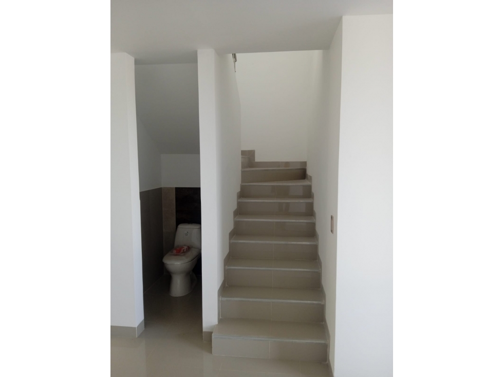CASA EN CONJUNTO LA MERCED AL LADO DEL CONJUNTO EL NOGAL — foto 3