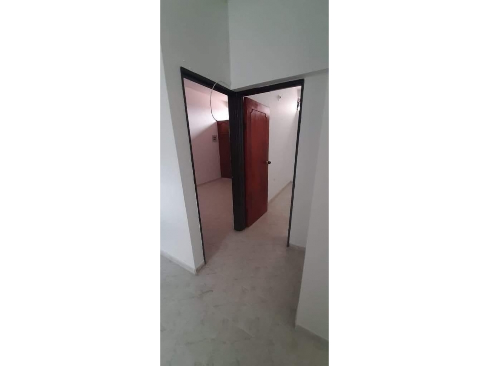 LUXA VENDE CASA CON APTO Y APARTAESTUDIO. BARRIO PRADOS DEL NORTE — foto 4