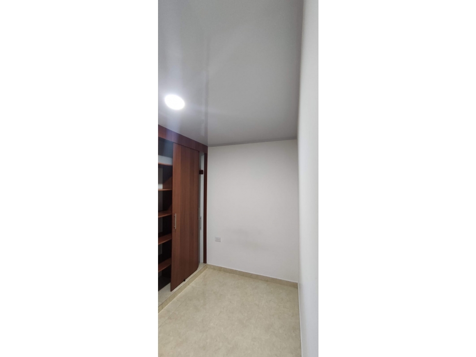 LUXA VENDE APARTAE. EDIF. ALTO PINO CIUDAD JARDIN..Tercer piso — foto 4