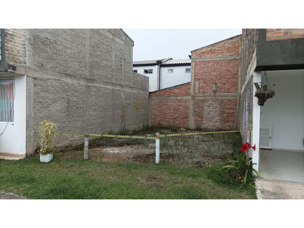 LUXA INMOBILIARIA VENDE LOTE CONJUNTO CERRADO CAMINOS DE CALIBIO — foto 2
