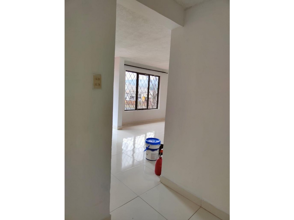 LUXA VENDE CASA CON APTO Y APARTAESTUDIO. BARRIO PRADOS DEL NORTE — foto 6