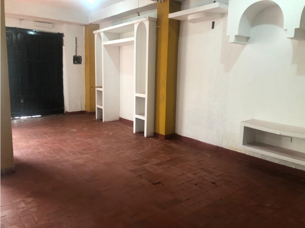 LUXA ARRIENDA BODEGA O LOCAL COMERCIAL BARRIIO EL EMPEDRADO (CENTRO) - 6