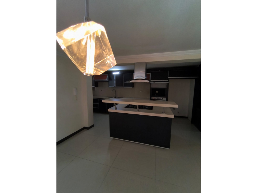 HERMOSA CASA EN VENTA, SECTOR LA ELVIRA, PEREIRA — foto 3