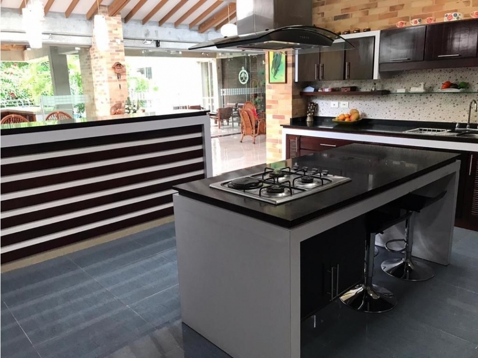Vendo casa con lote, vivienda familiar CERRITOS — foto 2