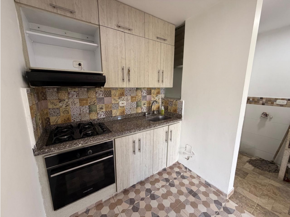 VENTA GRAN APARTAMENTO, SECTOR CONDINA, PEREIRA