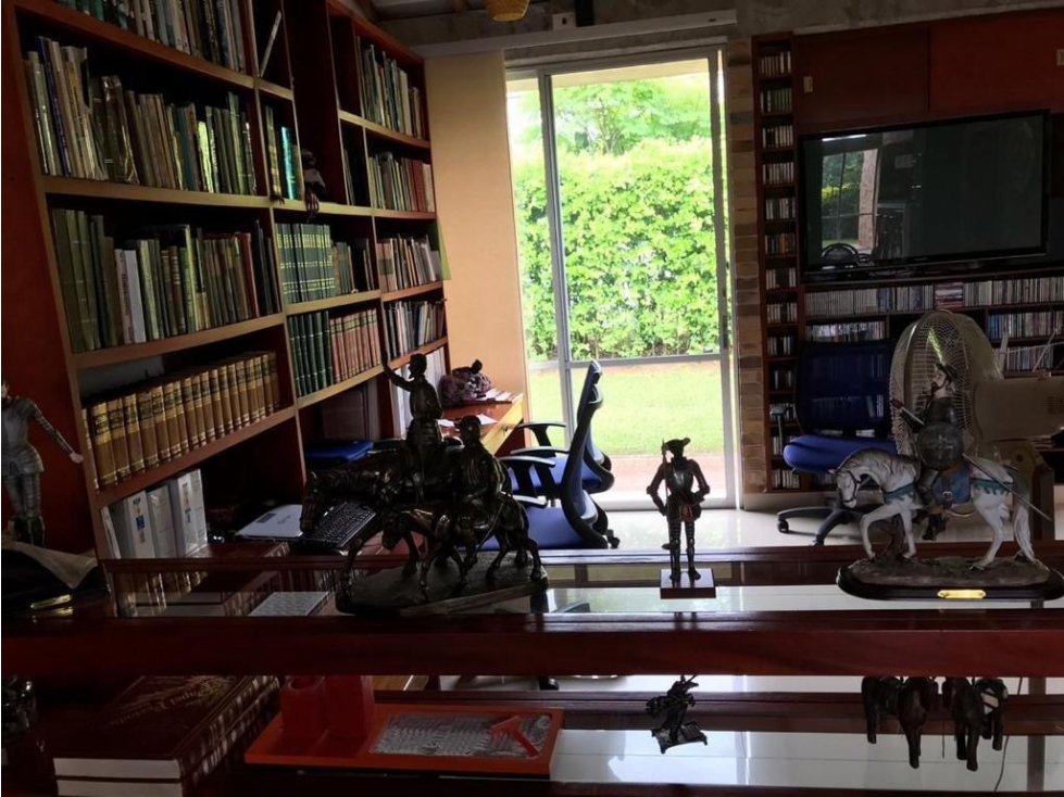 Vendo casa con lote, vivienda familiar CERRITOS — foto 4