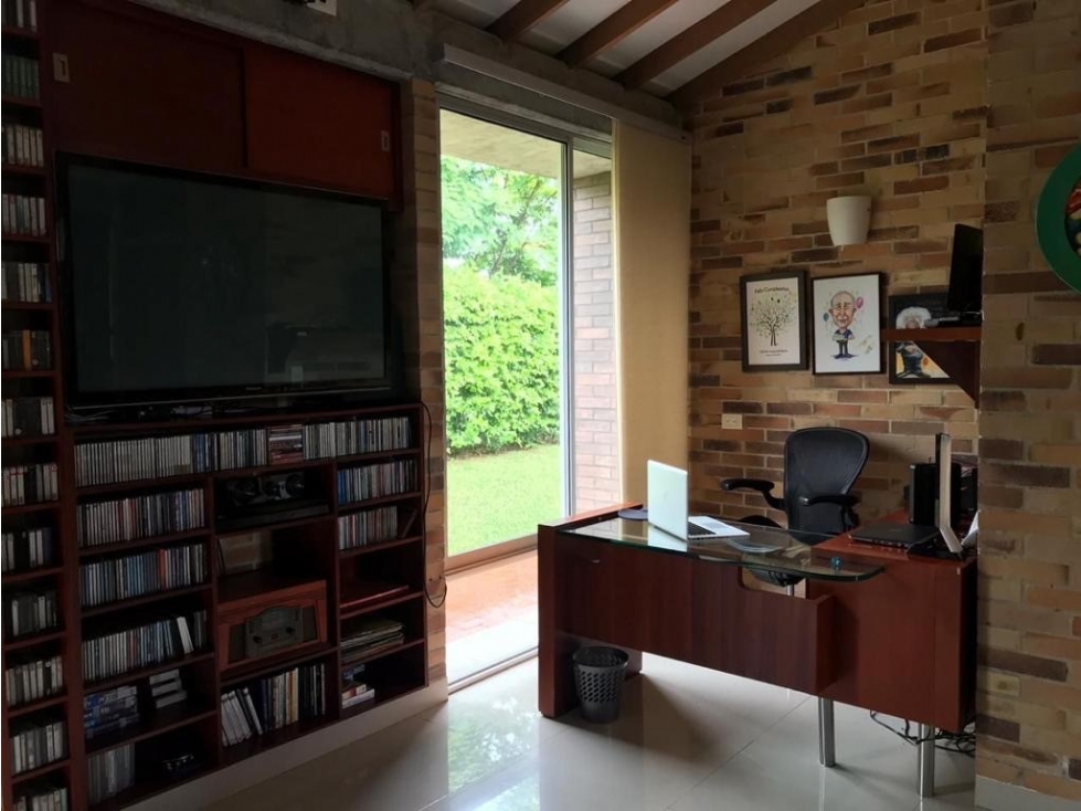 Vendo casa con lote, vivienda familiar CERRITOS — foto 5