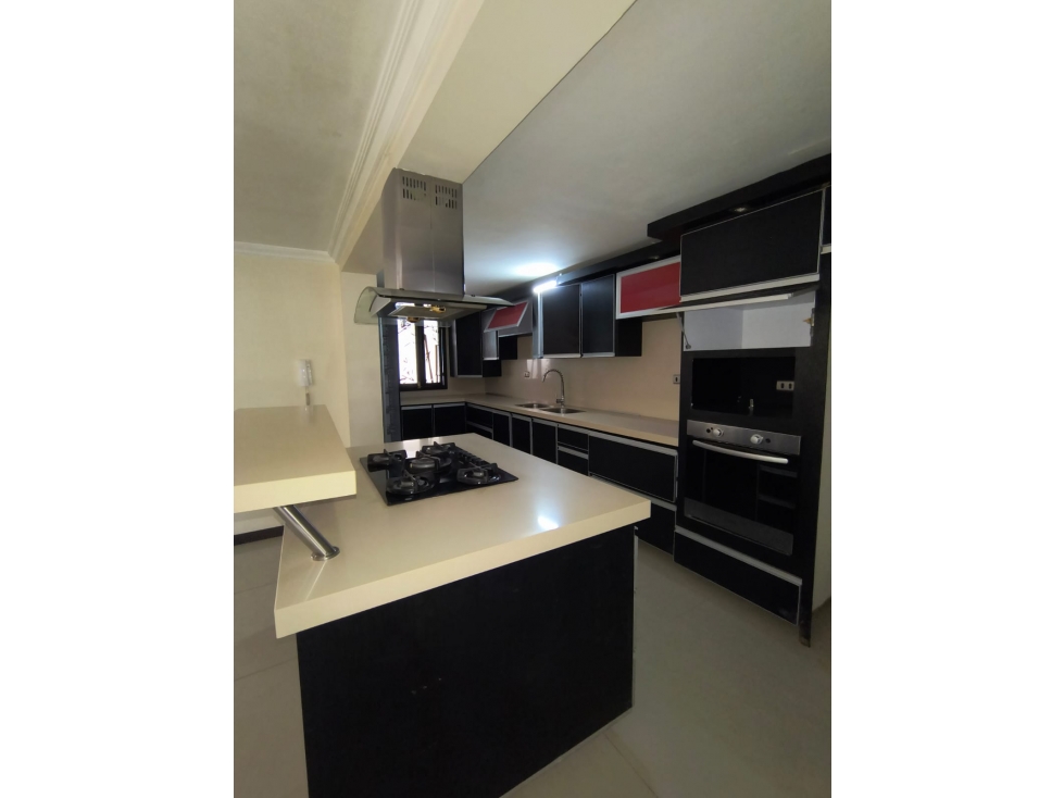 HERMOSA CASA EN VENTA, SECTOR LA ELVIRA, PEREIRA — foto 4