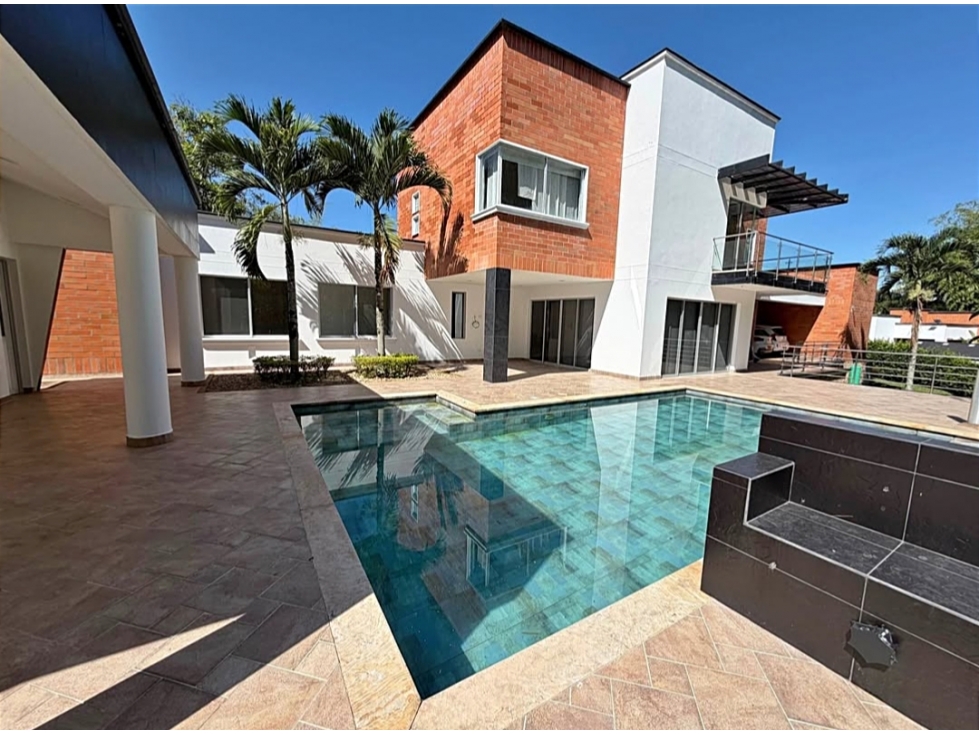HERMOSA CASA CAMPESTRE EN VENTA EN CONJUNTO, CERRITOS, PEREIRA