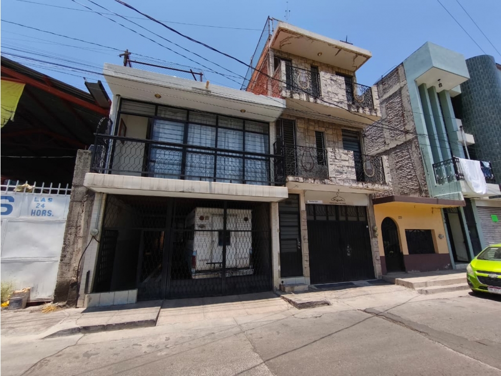 CASA GANTE 5 RECAMARAS 316 M2 EN VENTA ,COL.CENTRO SAHUAYO MICHOACAN - 1