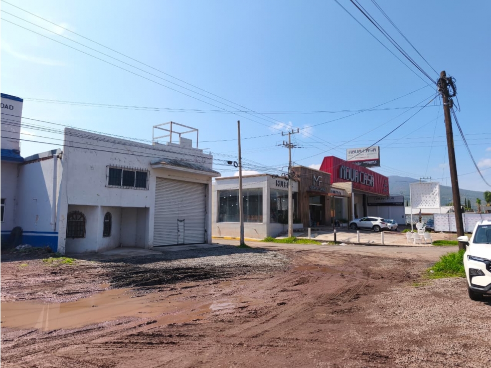 BODEGA ESQUINA EN RENTA 600 M2 CARRETERA SAHUAYO/JIQUILPAN,MICHOACAN — foto 4