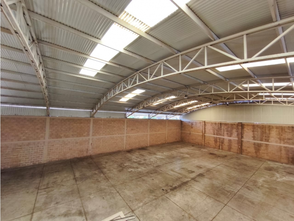 BODEGA COMERCIAL EN RENTA, GUSTAVO DIAZ 620m2, SAHUAYO MICH. — foto 3