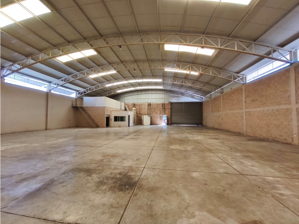 BODEGA COMERCIAL EN RENTA, GUSTAVO DIAZ 620m2, SAHUAYO MICH. — foto 2