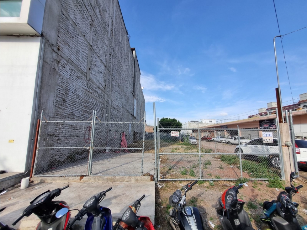 RENTA TERRENO ESQ Blvd. LAZARO CARDENAS 350 m2 SAHUAYO MICHOACAN - 4