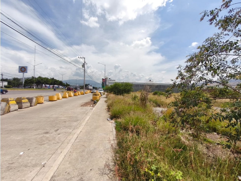 TERRENO EN RENTA 960 M2, BLVRD LAZARO CARDENAS NTE, SAHUAYO MICH. - 3