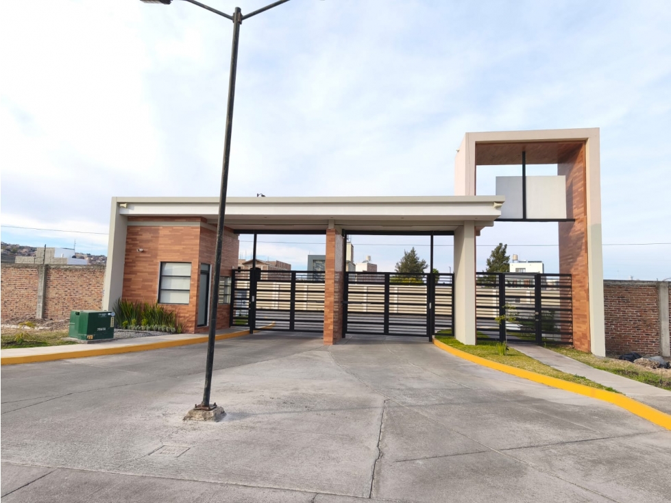 TERRENOS / LOTES FRACC. PRIVADO PUERTA DEL SOL SAHUAYO MICHOACAN - 2