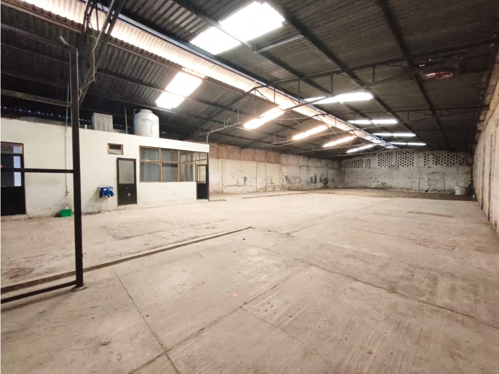 BODEGA EN VENTA 600 m2 BLVD LAZARO CARDENARDENAS NTE SAHUAYO MICHOACAN - 3