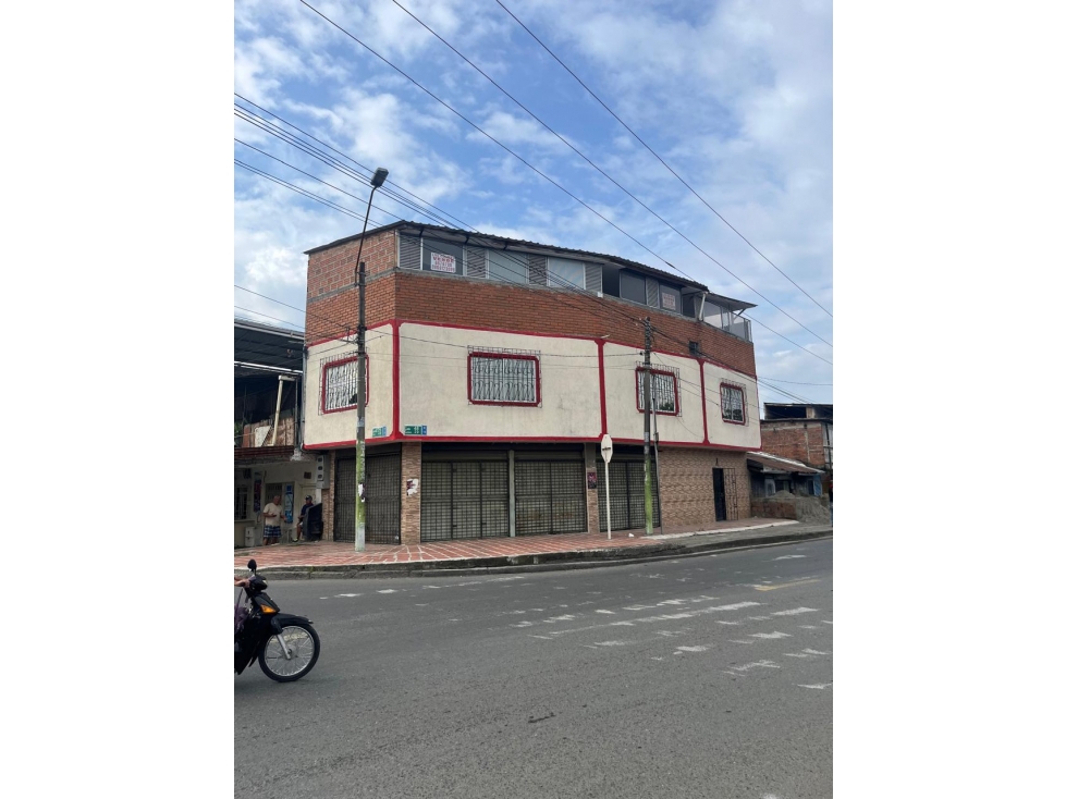 CASA ESQUINERA