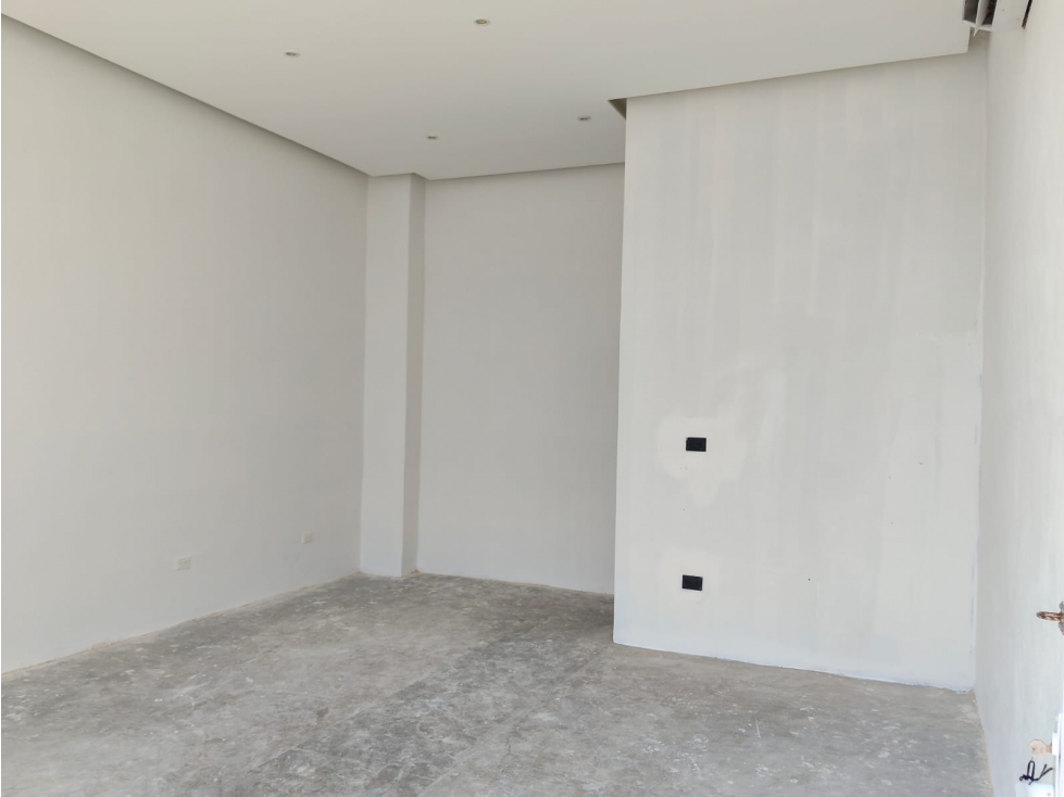 SE RENTA LOCAL COMERCIAL EN ZONA CÉNTRICA - 1